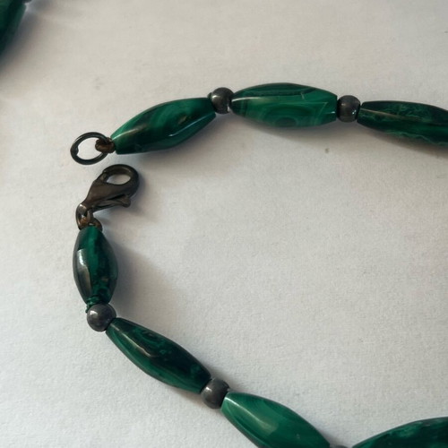 Vintage jewelry set with necklace and bracelet, like new, green stones