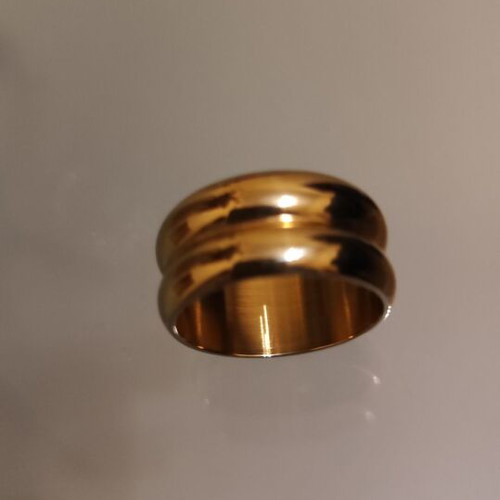 Gold-colored stainless steel ring new, size 8