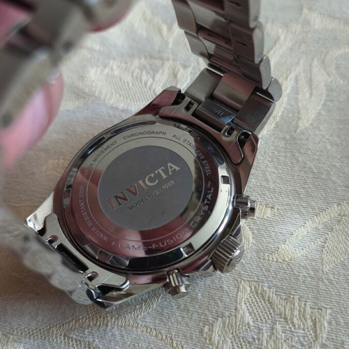 Invicta Pro Diver Chronograph watch like new, 200m water resistant