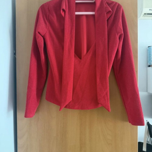 Kendall & Kylie blouse like new, red, size L