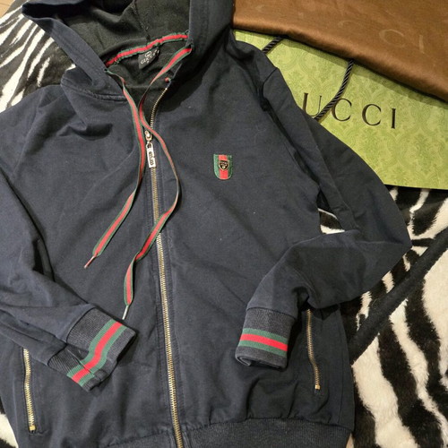 Gucci sweatshirt like new, size S