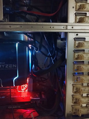 Gygabite X399 Designaire EX с Threadripper 2920x, 32 GB RAM и Wraithripper Cooler като нов