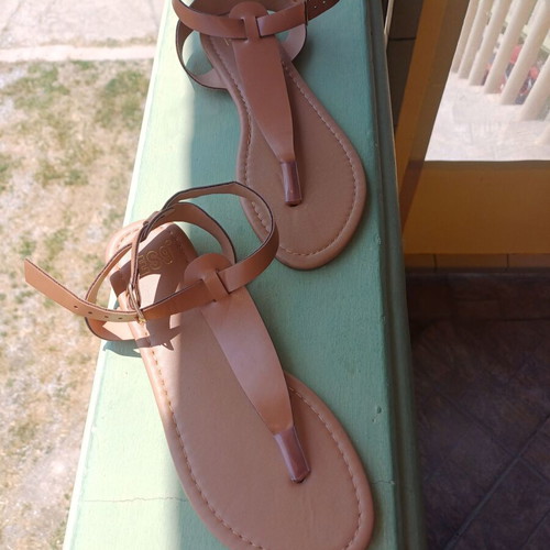Women's sandals new, size 36, brown