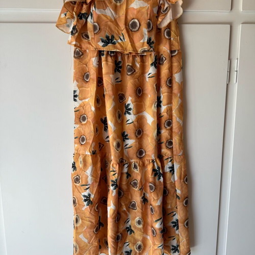 Skirt and top set orange, new