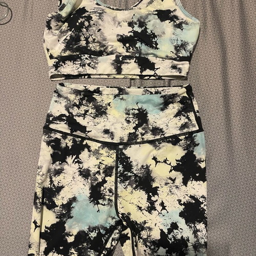 Gym set size small like new