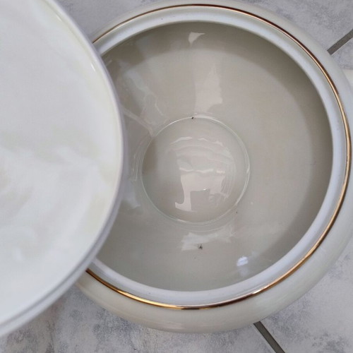 Porcelain Serving Bowl with Lid Thomas Germany like new, gold details