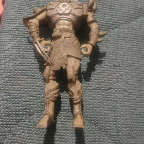 Figure used in good condition