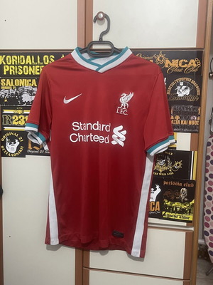 Liverpool kit 2020-2021 like new, authentic