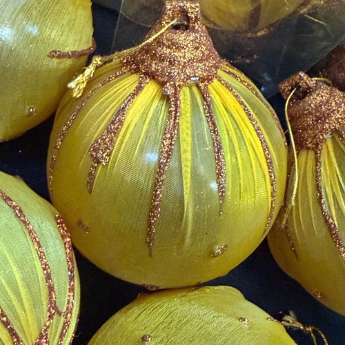 Golden Christmas balls plastic like new, set of 45 pieces