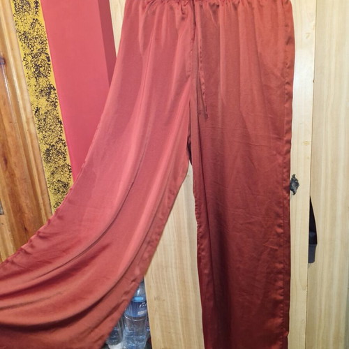 Pink Woman pants new, size M, brick color