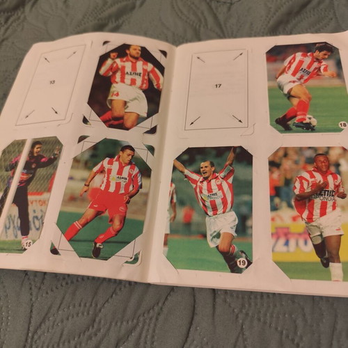 Rainbow Football 98-99 collectible sticker album, 62/90 cards