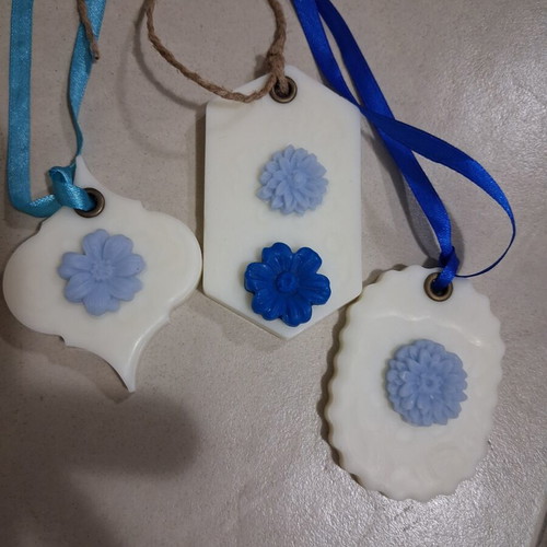 Handmade Aromatic Closet Tablets with Sea Breeze Scent, Coconut Wax, Set of 3