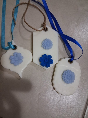 Handmade Aromatic Closet Tablets with Sea Breeze Scent, Coconut Wax, Set of 3