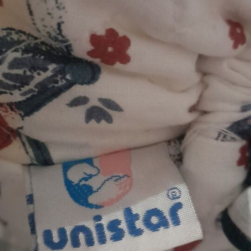Unistar baby crib pillow like new, 100% cotton