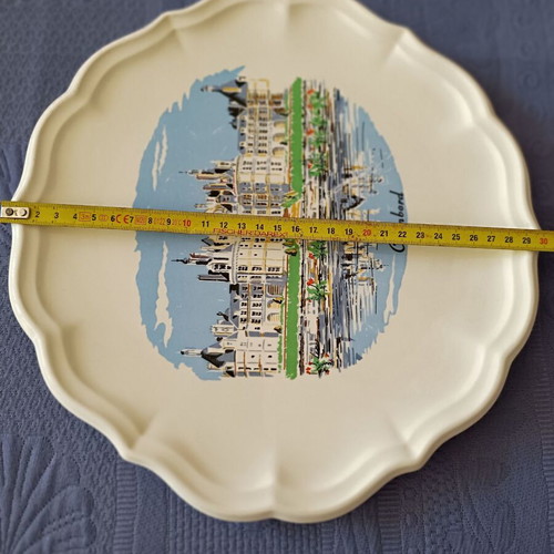 Gien Les chateaux de la Loire serving platter like new, French ceramic