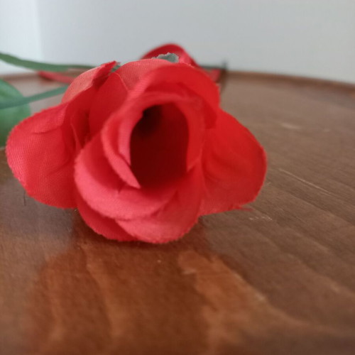 Decorative rose with small bear, plastic