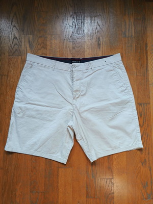 Pull & Bear men's bermuda shorts XL white like new