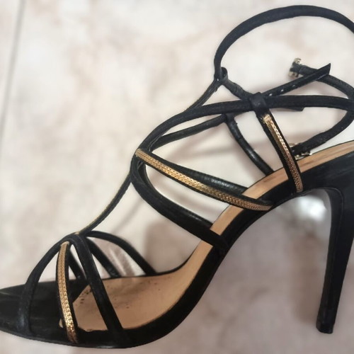 Vicenza sandals size 40, ankle strap, black and gold, like new