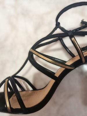 Vicenza sandals size 40, ankle strap, black and gold, like new