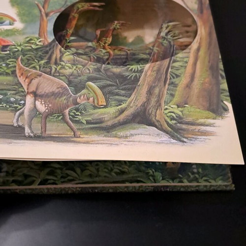 Dinosaur Book like new with embossed hardcover and interactive features