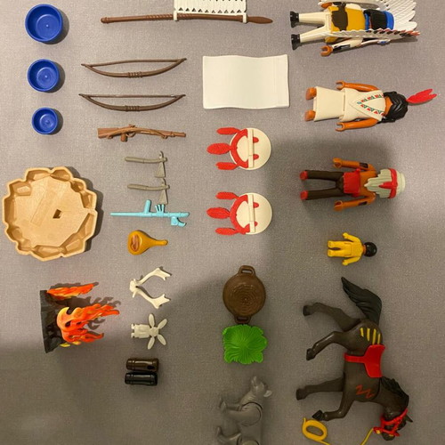 Playmobil Indian family set used with missing parts