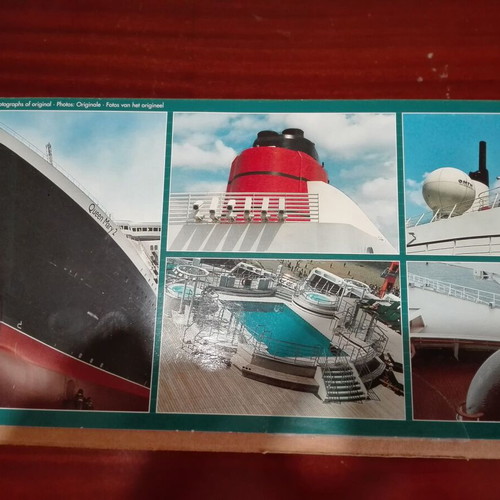 Revell model Queen Mary 2 scale 1:400 like new with paints and brushes