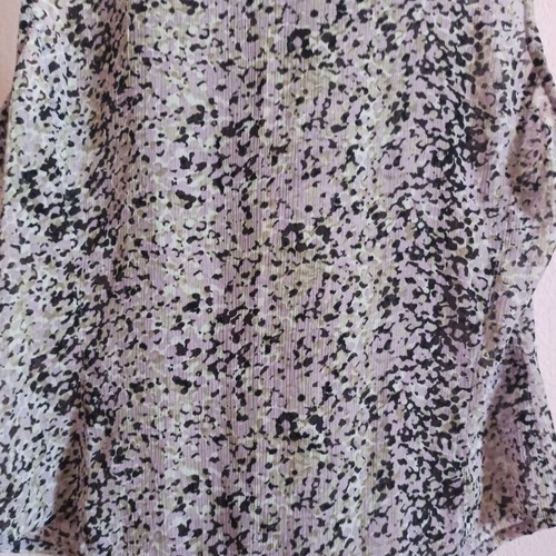 Women's Printed Shirt medium size like new, front tie