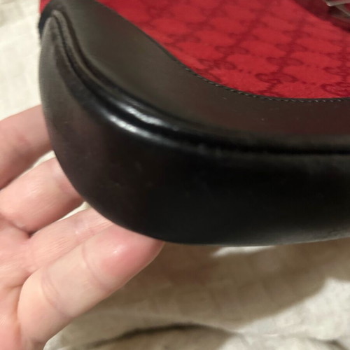 Gucci shoulder bag like new, red