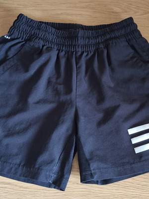 Adidas къси панталони размер 9-10, като нови, черно и бяло