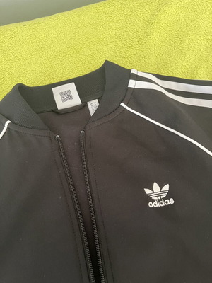 Adidas black jacket like new
