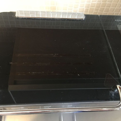 Kenwood Breadmaker like new, digital touch controls, 15 programs