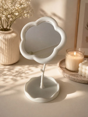 Flower-shaped table mirror like new, portable with jewelry base
