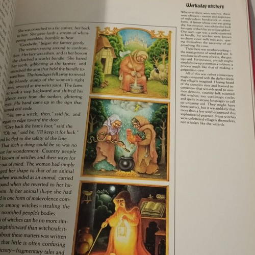 Wizards and Witches book like new, Greek edition