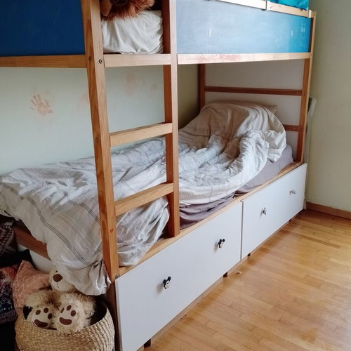 KURA bunk bed used with two large drawers and coconut fiber mattress