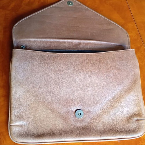 Leather envelope shoulder bag, camel color, medium size