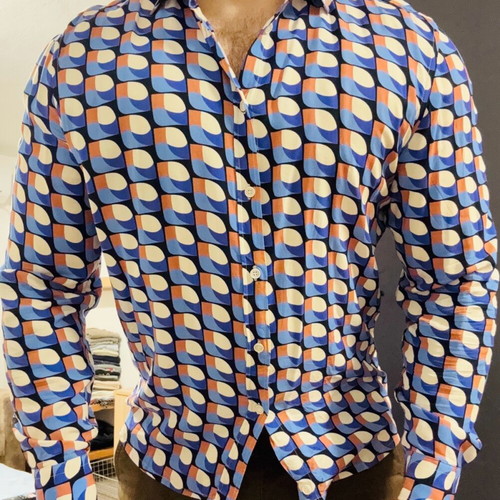 Vintage shirt Mezzo with a nice purple pattern