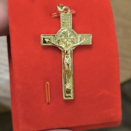 Men's cross pendant with crucifix and Saint Benedict, gold tone stainless steel, new