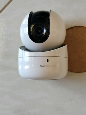 Hikvision DS-2CV2Q21FD-IW κάμερα παρακολούθησης σαν καινούργιο, 2 MP Full HD