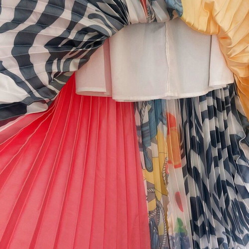 Pleated skirt like new, multicolor, size S/XS