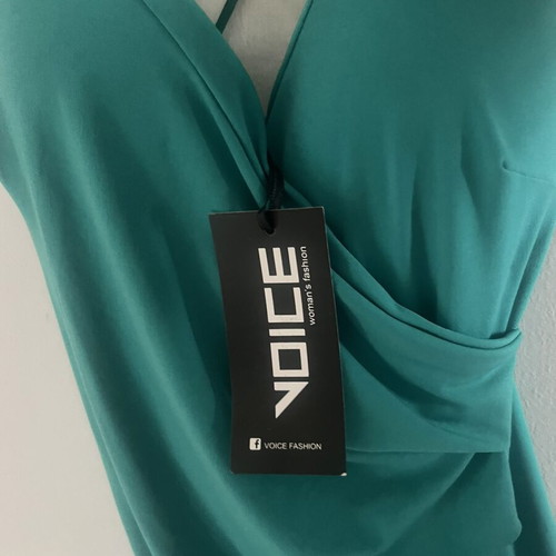 Mini dress new in veraman color with cups and adjustable length