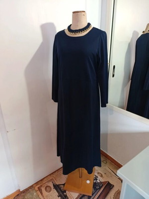 Long dress blue like new, lined and elastic fabric