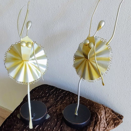 Decorative ballerinas like new