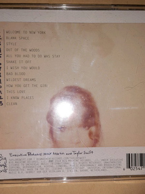 Taylor Swift 1989 CD like new