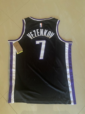 Sasha Vezenkov Sacramento Kings Jersey new, size large