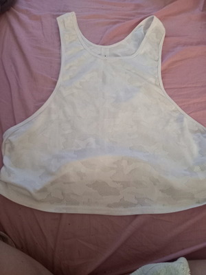Shein sports top white like new, fits medium to large