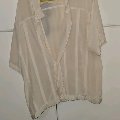 Silk shirt size L new without tag