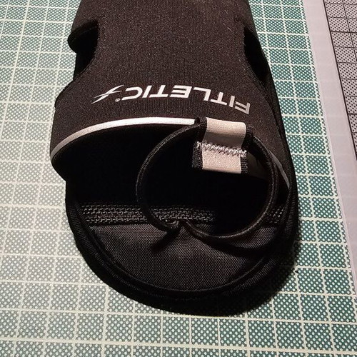 Fitletic water bottle holder like new
