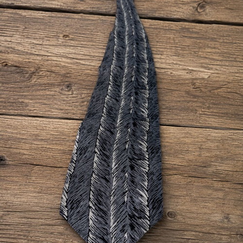 Giorgio Armani silk tie like new, gray
