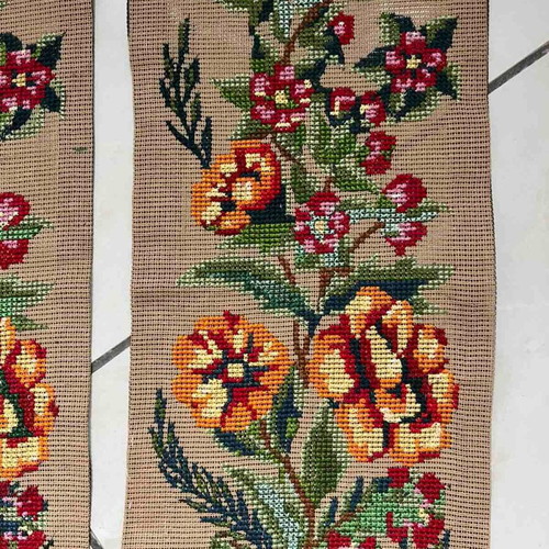 Handmade embroidery set of 2 floral motifs like new