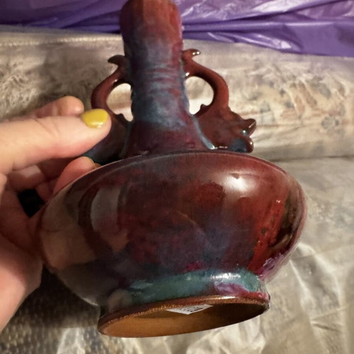 Colored vase like new, burgundy and blue